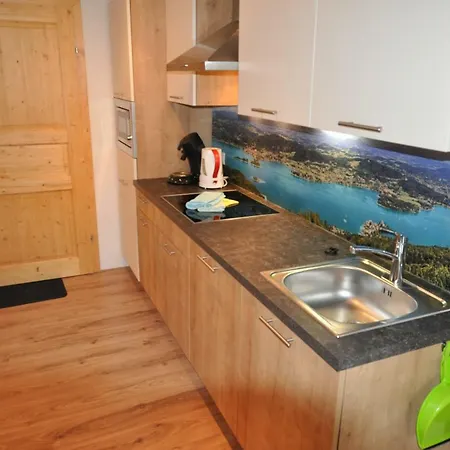 بيت ضيافة Kaernten 3*