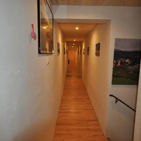 Kaernten بيت ضيافة